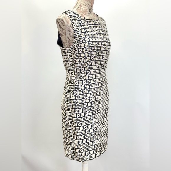 BANANA REPUBLIC Navy and white graphic print sleeveless sheath dress size 10. - Picture 5 of 14